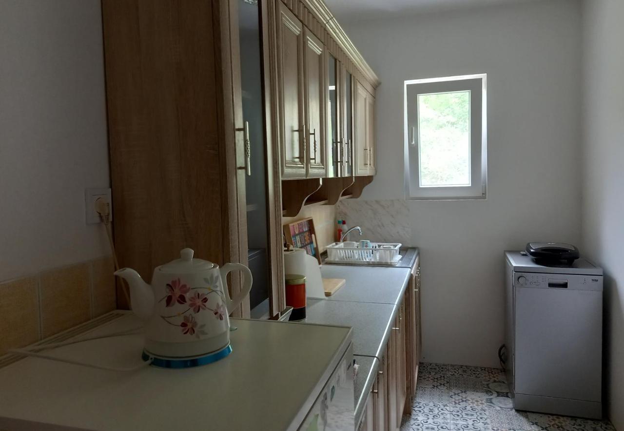 Konak Ugnji-Village Cetinje Eksteriør bilde