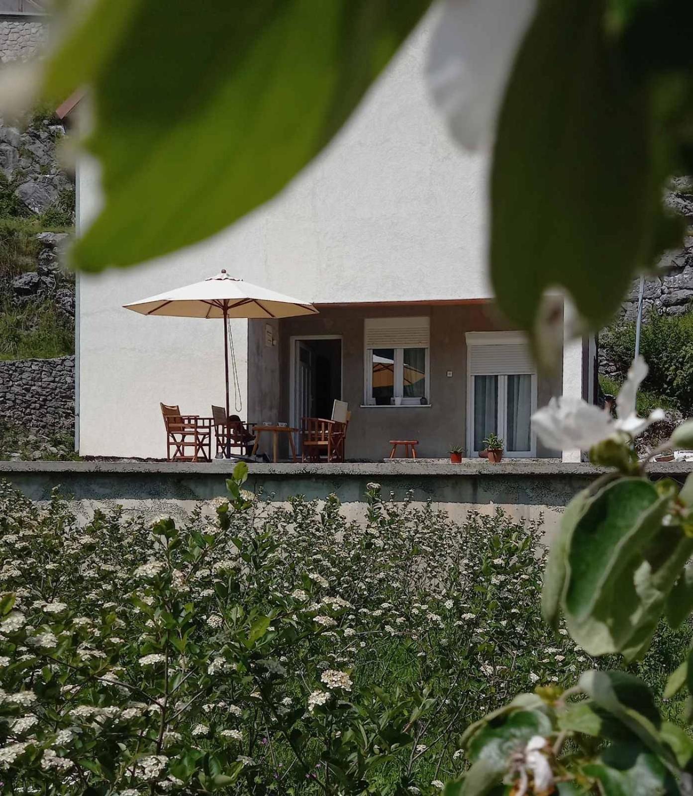 Konak Ugnji-Village Cetinje Eksteriør bilde